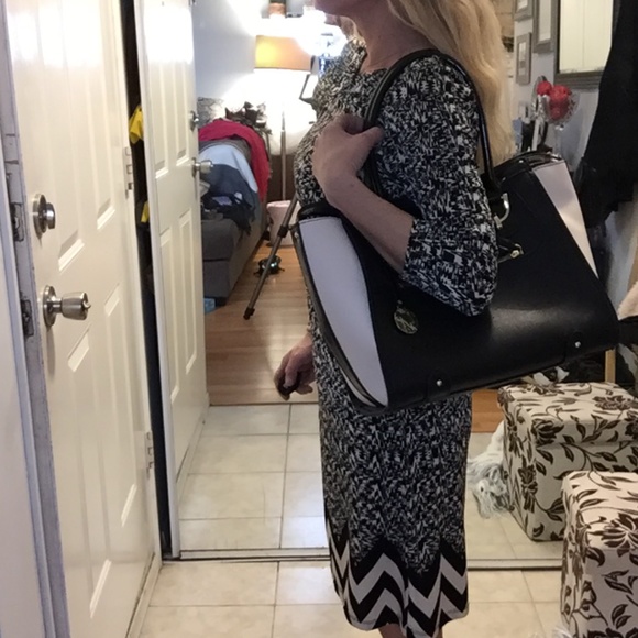 Tacera Dress - Picture 3 of 6